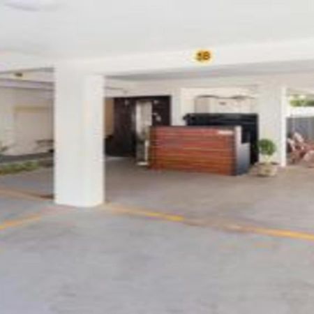 Kolam Serviced Apartments - Adyar. Chennai Zewnętrze zdjęcie