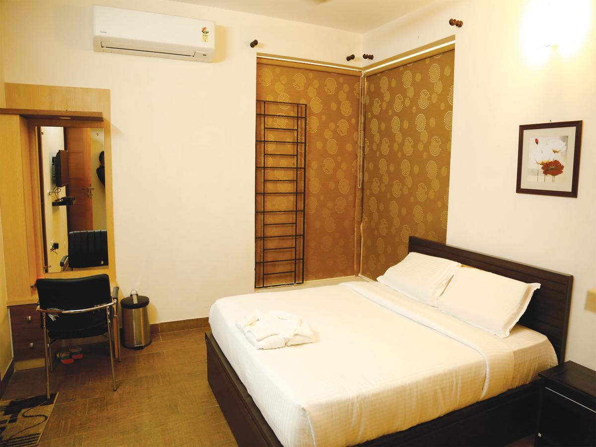 Kolam Serviced Apartments - Adyar. Chennai Zewnętrze zdjęcie